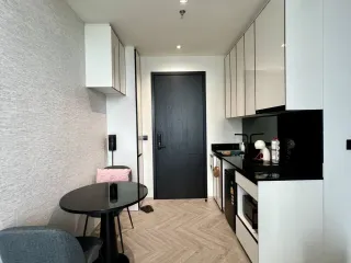 Wohnung zur Miete mit 1 Zimmer in Khlong San, Bangkok