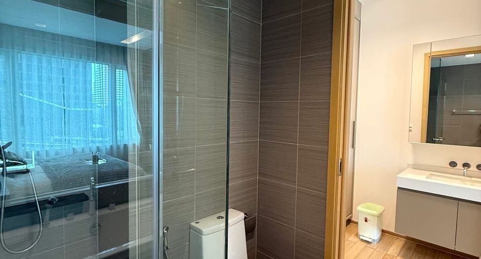 For rent 2 bedrooms condo in Khlong Toei, Bangkok