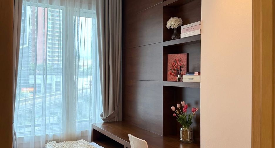 For rent 2 bedrooms condo in Khlong Toei, Bangkok