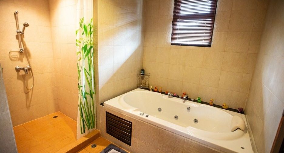 Villa en venta de 7 habitaciones en Watthana, Bangkok