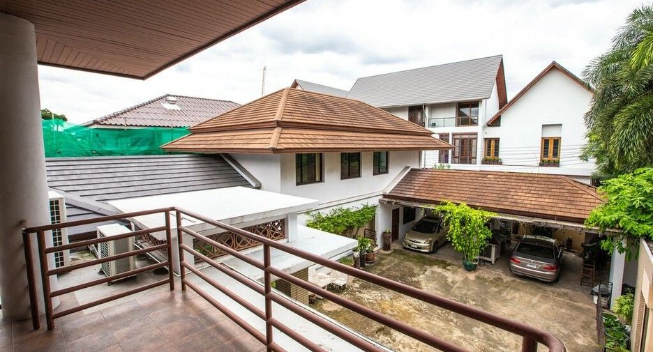 Villa en venta de 7 habitaciones en Watthana, Bangkok