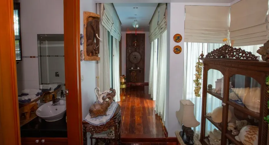Villa en venta de 7 habitaciones en Watthana, Bangkok