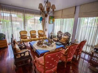 À vendre 7 chambres villa à Watthana, Bangkok