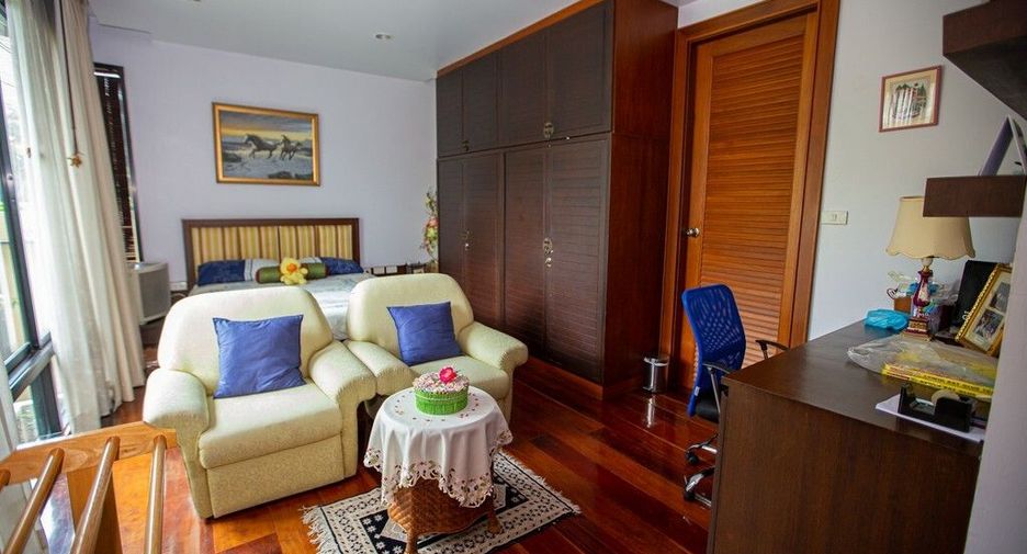 Villa en venta de 7 habitaciones en Watthana, Bangkok