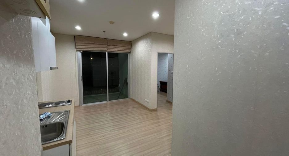For rent 2 bedrooms condo in Phaya Thai, Bangkok