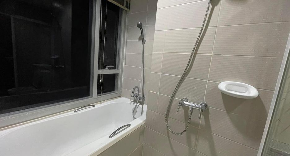 For rent 2 bedrooms condo in Phaya Thai, Bangkok