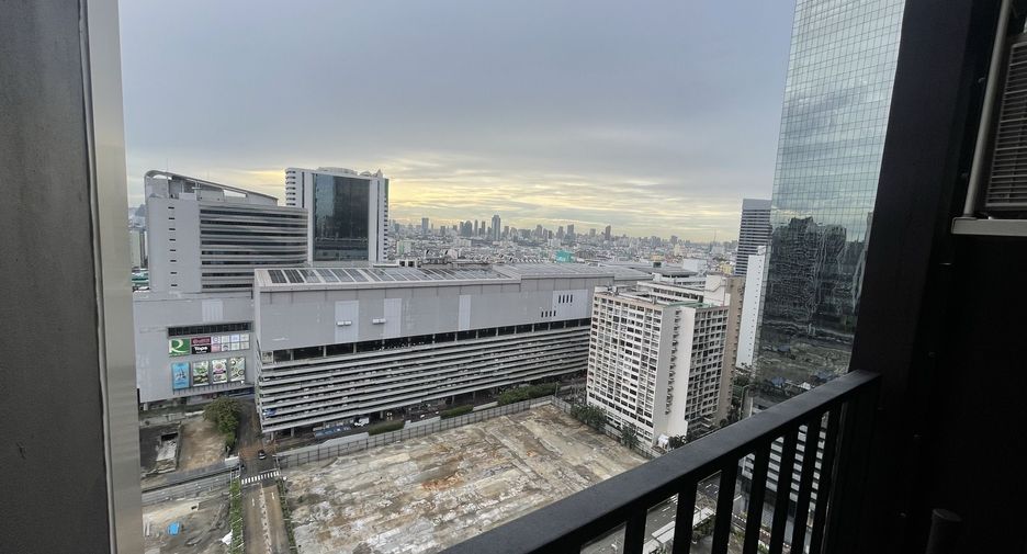 Condo en alquiler de 1 habitaciones en Huai Khwang, Bangkok