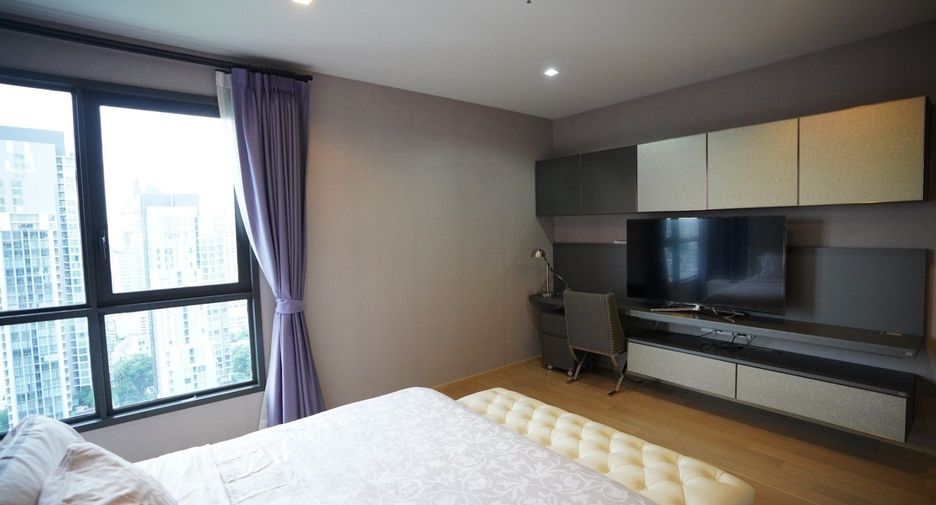 For sale 2 bedrooms condo in Watthana, Bangkok