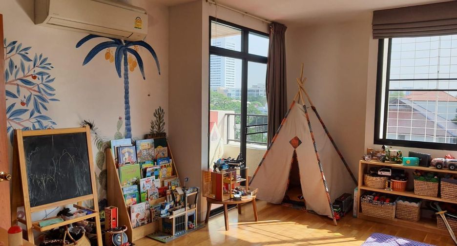 Wohnung zur Miete mit 3 Zimmer in Watthana, Bangkok