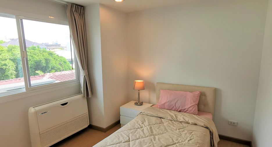 For rent 2 bedrooms apartment in Watthana, Bangkok