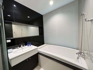 For rent 1 bed condo in Pathum Wan, Bangkok