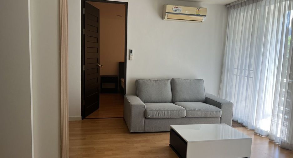 For rent 2 bedrooms apartment in Watthana, Bangkok