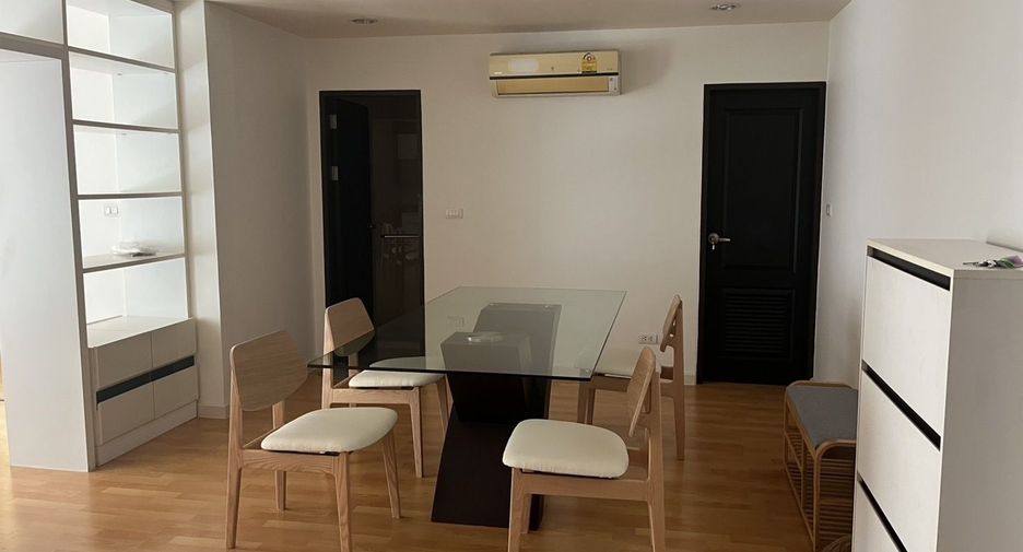 For rent 2 bedrooms apartment in Watthana, Bangkok