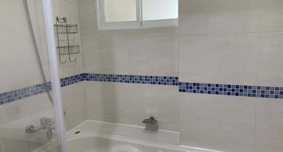For sale 1 bed condo in Huai Khwang, Bangkok
