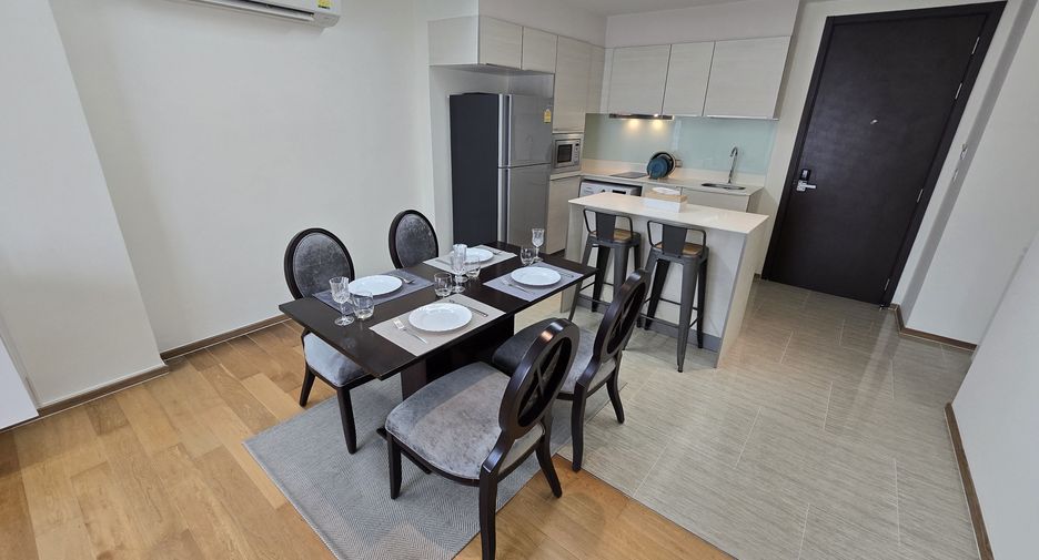 For rent 2 bedrooms condo in Watthana, Bangkok