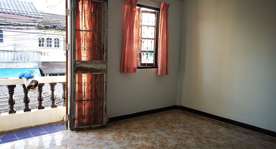 For sale 2 bedrooms townhouse in Prawet, Bangkok