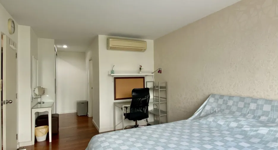 For sale and for rent 2 bedrooms condo in Watthana, Bangkok