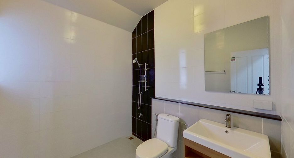For sale 3 bedrooms house in San Kamphaeng, Chiang Mai