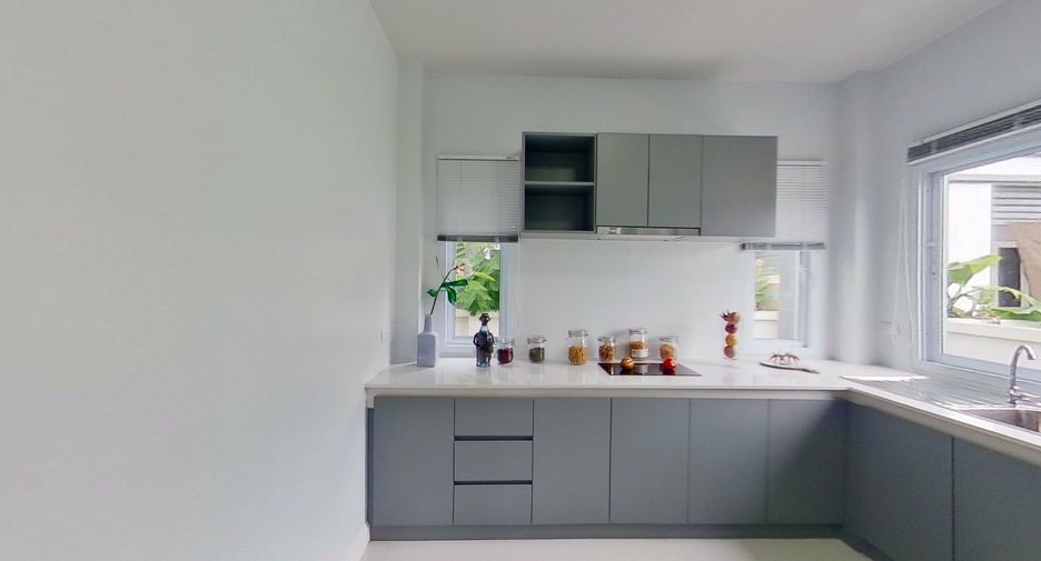 For sale 3 bedrooms house in San Kamphaeng, Chiang Mai