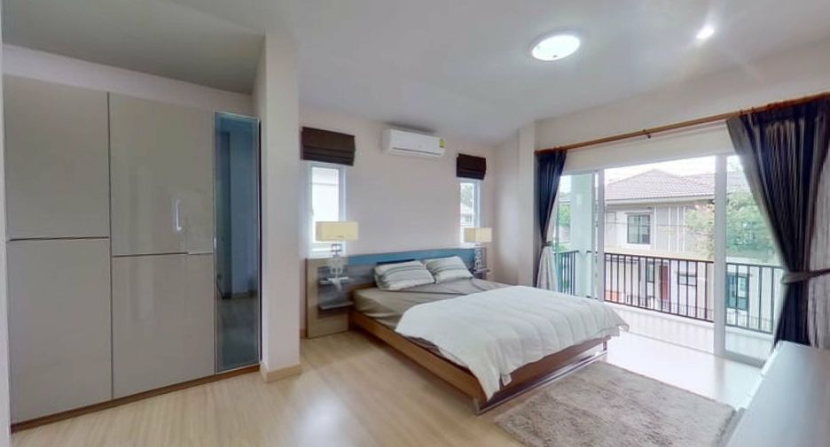 For sale 3 bedrooms house in San Kamphaeng, Chiang Mai