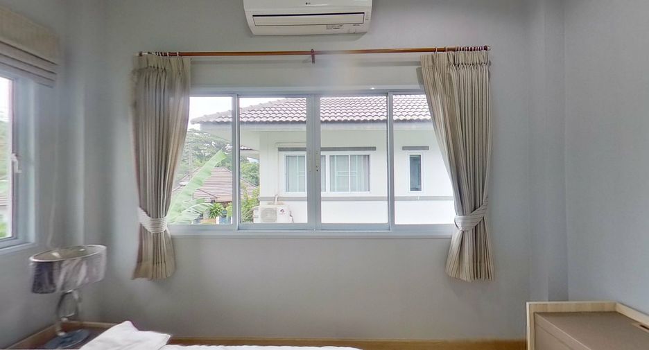 For sale 3 bedrooms house in San Kamphaeng, Chiang Mai