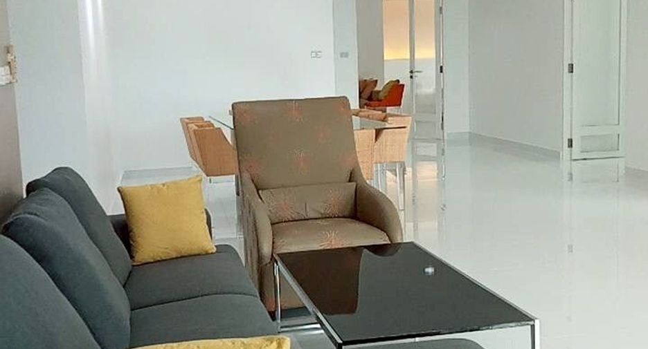 For rent 3 bedrooms condo in Watthana, Bangkok