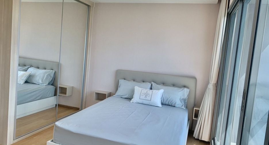 For rent 2 bedrooms condo in Watthana, Bangkok
