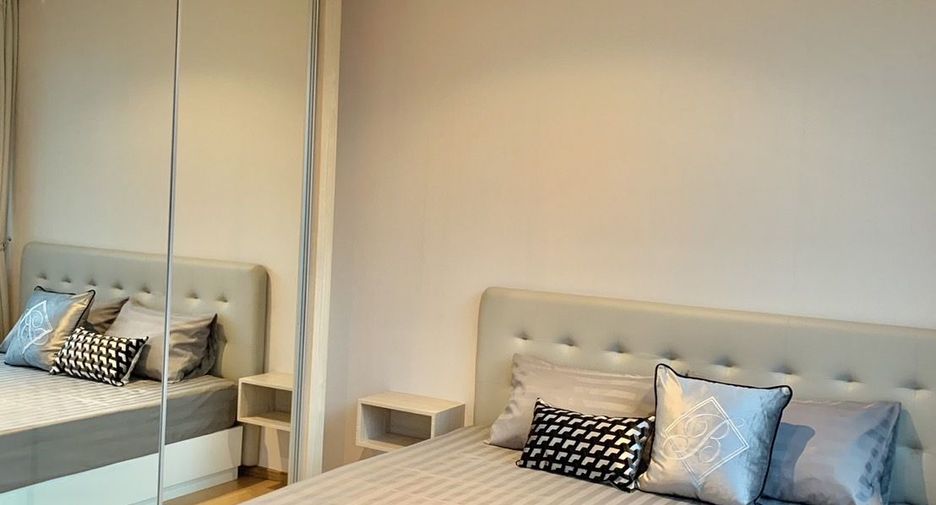 For rent 2 bedrooms condo in Watthana, Bangkok