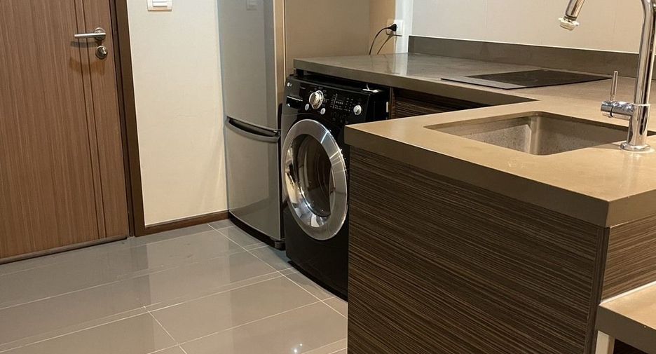 For sale 1 bed condo in Phaya Thai, Bangkok