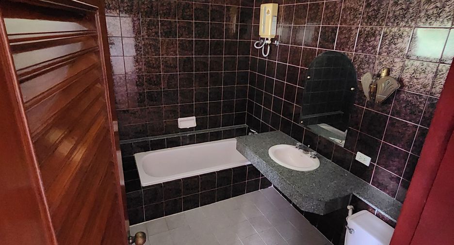出租 5 卧室 独立屋 在 Bang Phli, Samut Prakan