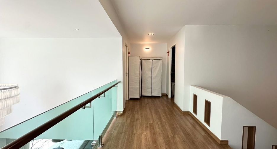 For sale 5 bedrooms house in Chatuchak, Bangkok