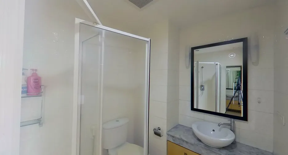 For rent 2 bedrooms condo in Yan Nawa, Bangkok