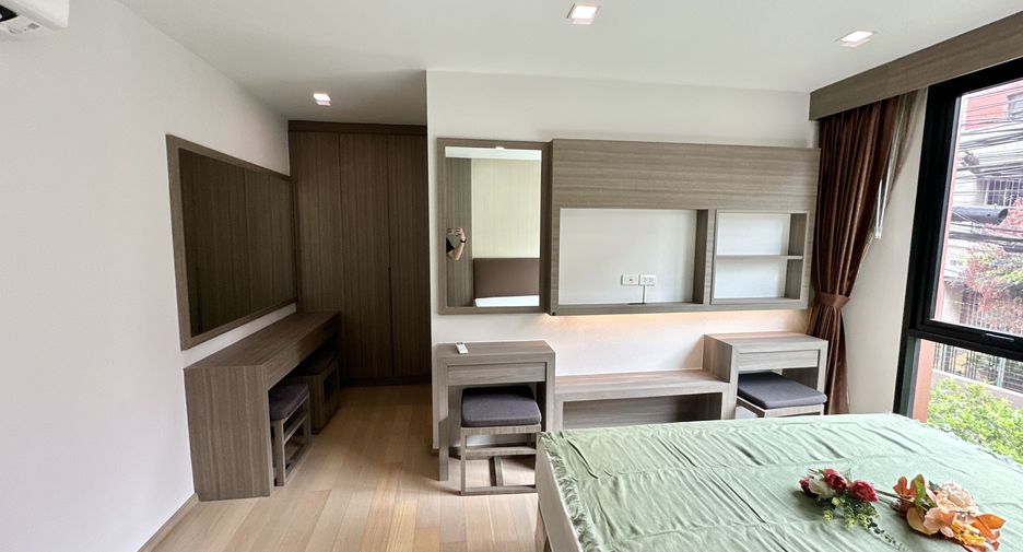 For sale 2 bedrooms condo in Watthana, Bangkok