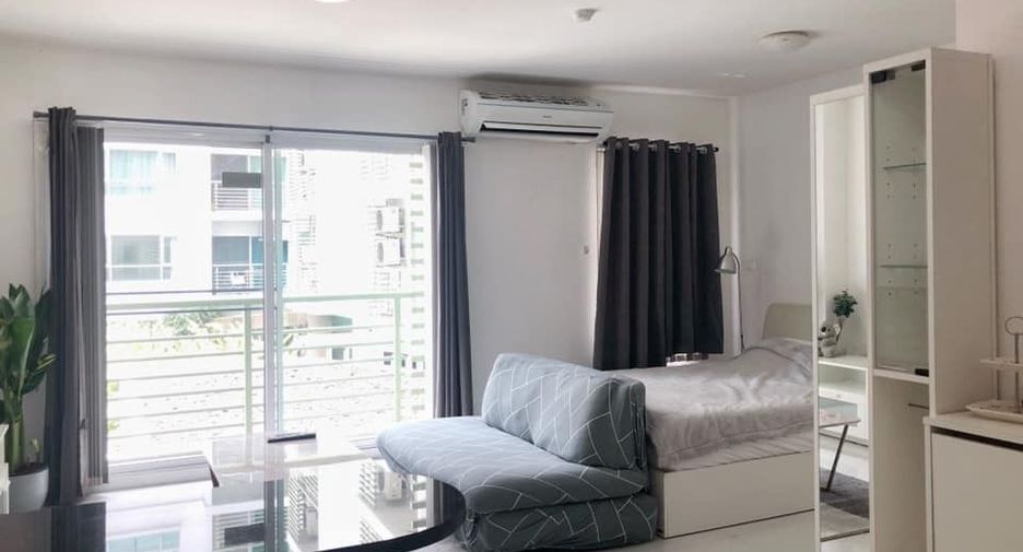 For rent studio condo in Phaya Thai, Bangkok