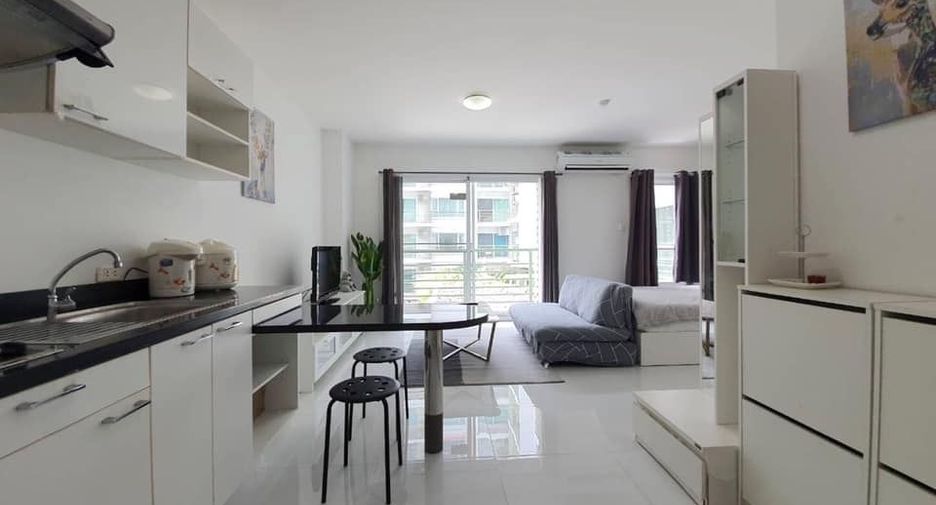 For rent studio condo in Phaya Thai, Bangkok