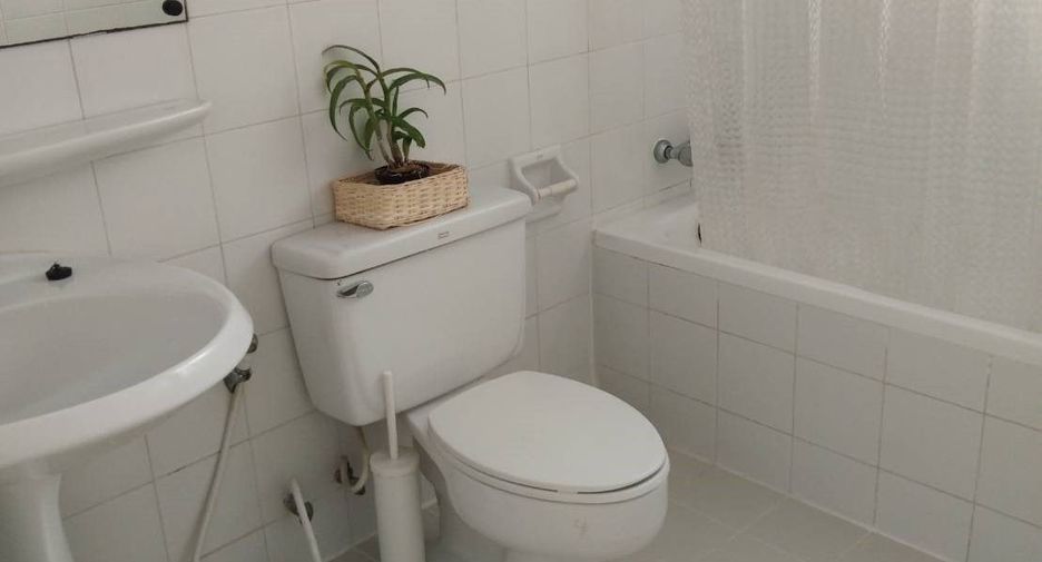 Wohnung zur Miete mit 2 Zimmer in Khlong Toei, Bangkok