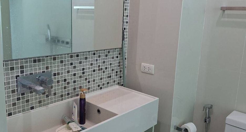 For rent 1 bed condo in Watthana, Bangkok