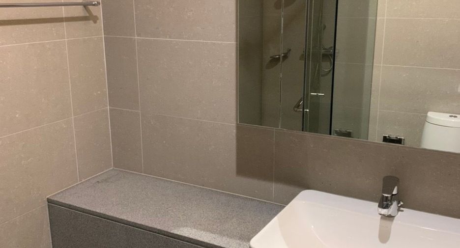 For rent 2 bedrooms condo in Pathum Wan, Bangkok