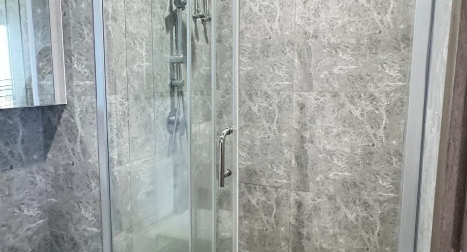 For sale 1 bed condo in Huai Khwang, Bangkok