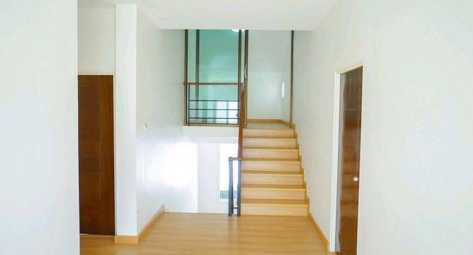 For sale 3 bedrooms house in Sai Mai, Bangkok