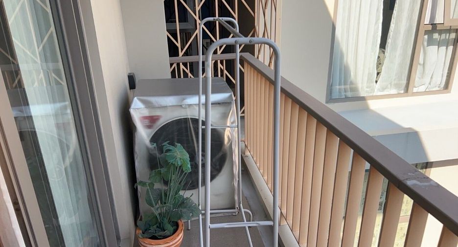 For rent 2 bedrooms condo in Pathum Wan, Bangkok