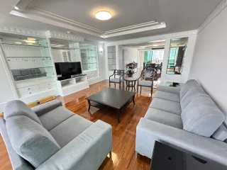 À louer 3 chambres appartement à Watthana, Bangkok