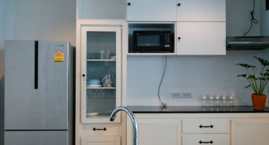 For rent 3 bedrooms townhouse in Watthana, Bangkok