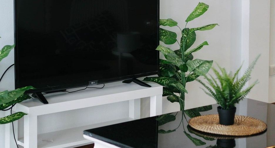 For rent 3 bedrooms townhouse in Watthana, Bangkok