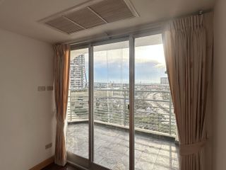 For rent 2 bedrooms condo in Yan Nawa, Bangkok