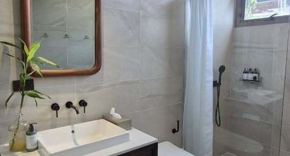 For sale 1 bed townhouse in Phaya Thai, Bangkok