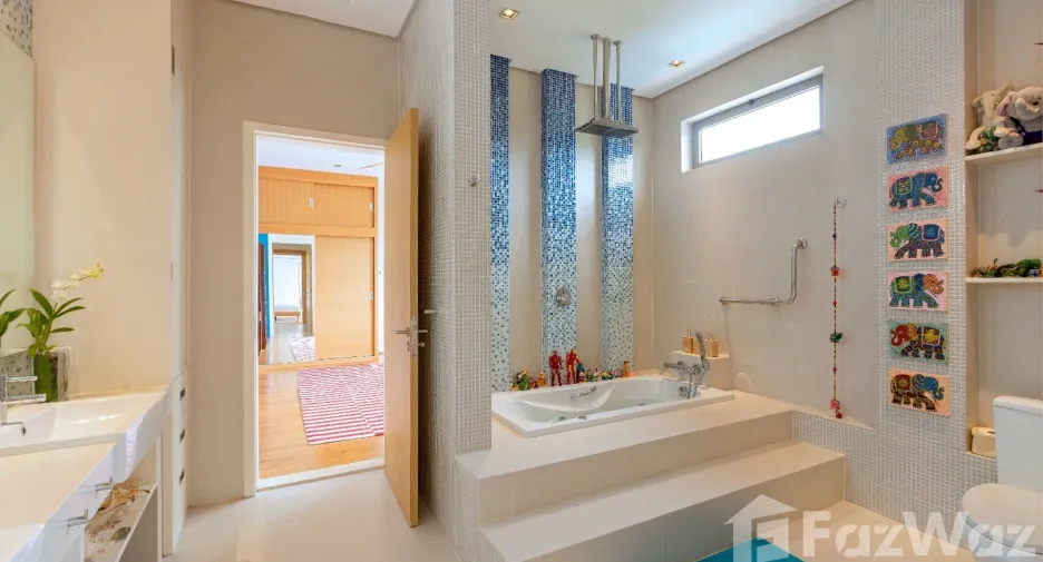 For sale 5 bedrooms villa in Takua Thung, Phang Nga