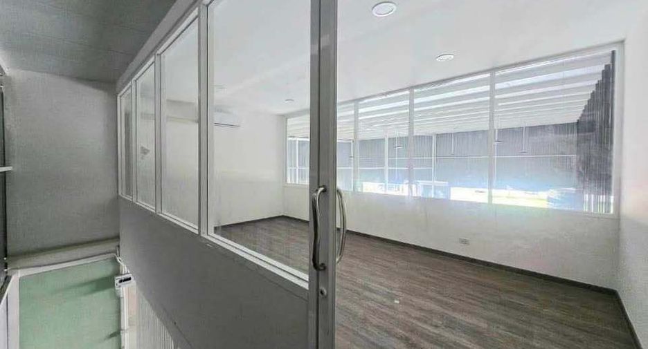 出租 公寓 独立屋 在 Suan Luang, 曼谷