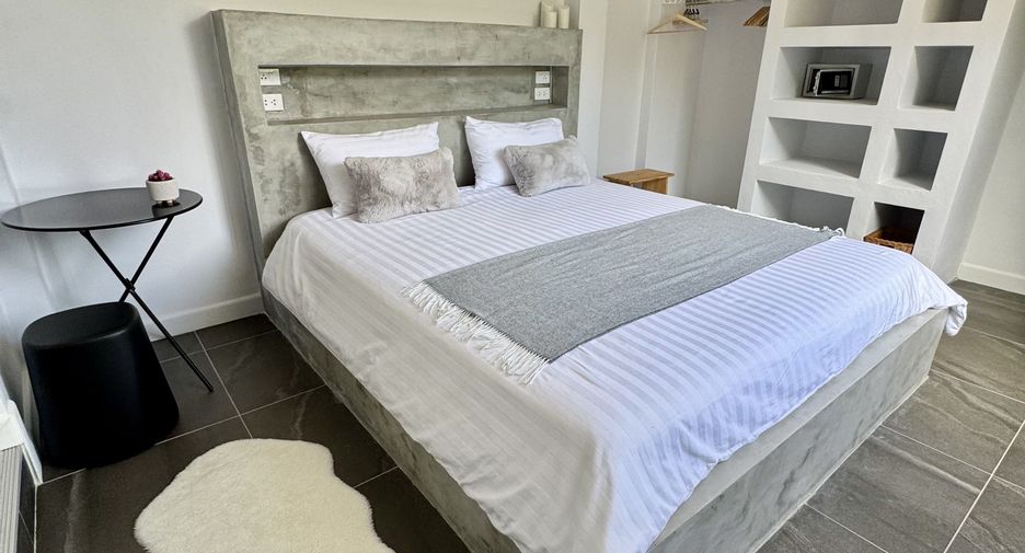 For sale 6 bedrooms villa in Mueang Phuket, Phuket