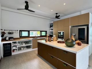 For sale 6 bedrooms villa in Mueang Phuket, Phuket